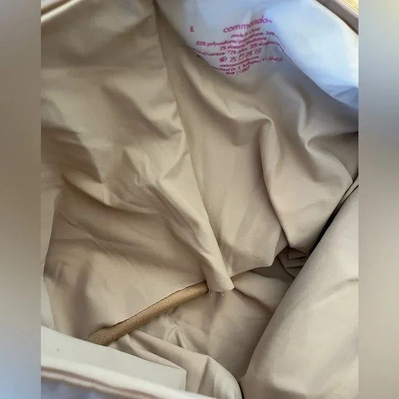 COMMANDO Beige Classic Patent Faux-Leather Firming Pants Leggings size L - Picture 5 of 7